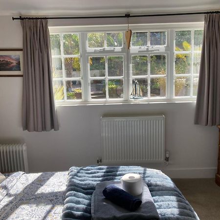 Guest Suite At 31 Little England Milborne Saint Andrew Exterior foto