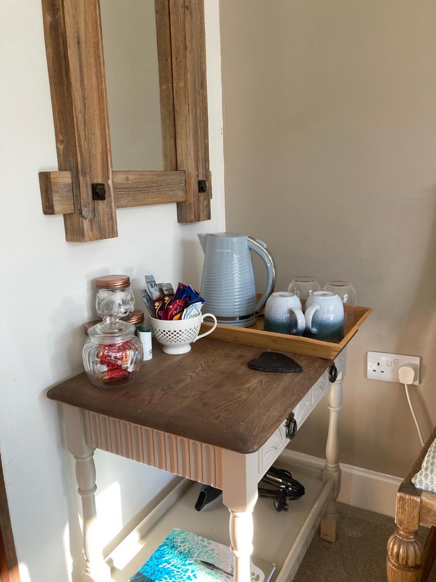 Guest Suite At 31 Little England Milborne Saint Andrew Exterior foto