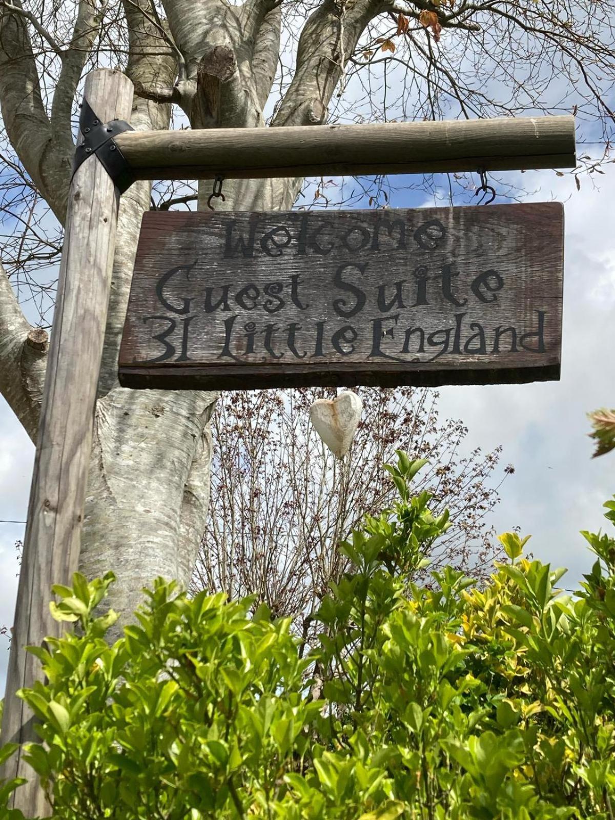 Guest Suite At 31 Little England Milborne Saint Andrew Exterior foto